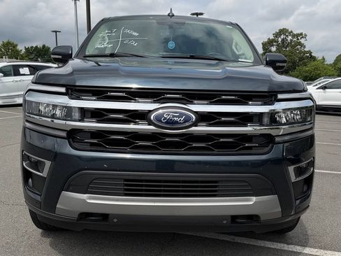 Used 2024 Ford Expedition Max Limited AWD/4WD image 2