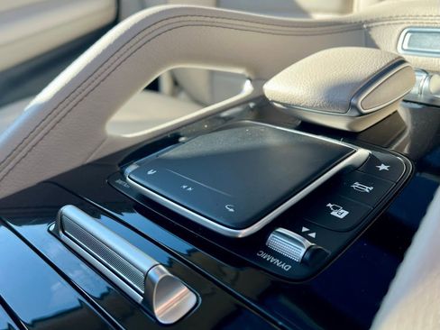 Certified 2023 Mercedes-Benz GLS 450 4MATIC image 37