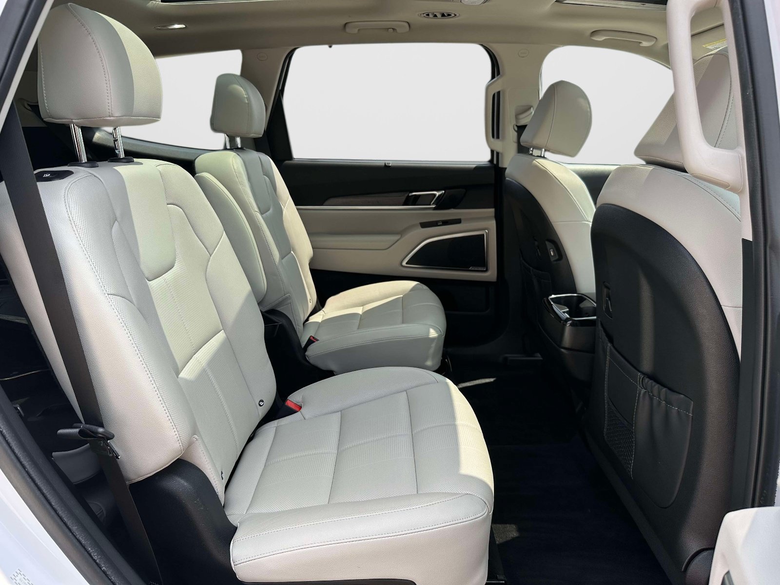 Used 2022 Kia Telluride SX w/ Nightfall Edition Package AWD/4WD image 11