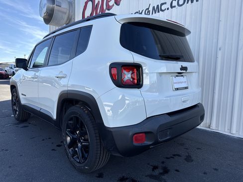 Used 2018 Jeep Renegade Altitude image 13