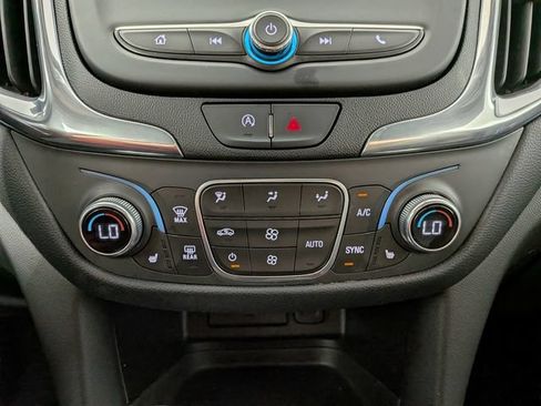 Used 2022 Chevrolet Equinox LT FWD image 20