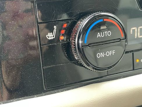 Used 2024 Nissan Pathfinder SL AWD/4WD image 29