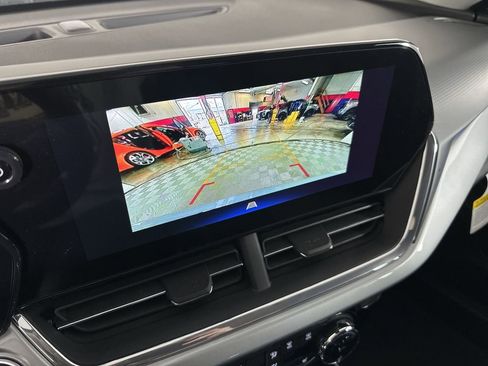 New 2026 Chevrolet Trax LT w/ LT Convenience Package image 14