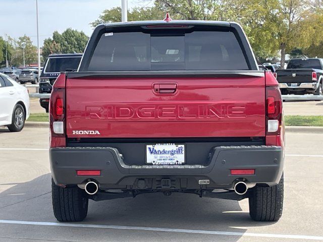 Used 2025 Honda Ridgeline Black Edition image 5