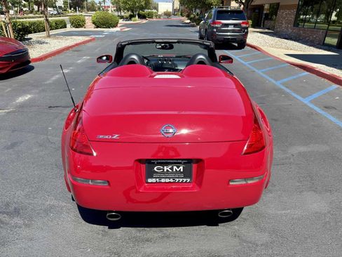 Used 2005 Nissan 350Z Touring image 16