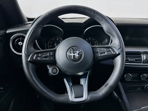 Used 2022 Alfa Romeo Stelvio Ti w/ Active Assist Plus Package image 18