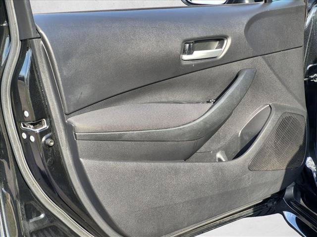 Used 2020 Toyota Corolla LE FWD image 11