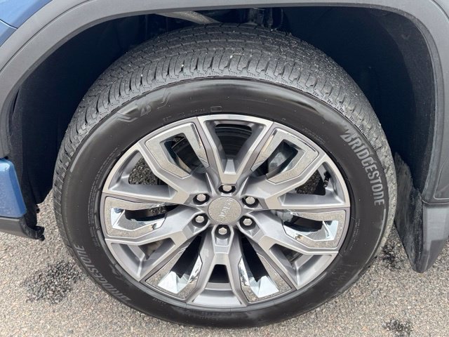 Certified 2026 GMC Sierra 1500 Denali w/ Denali Reserve Package AWD/4WD image 10