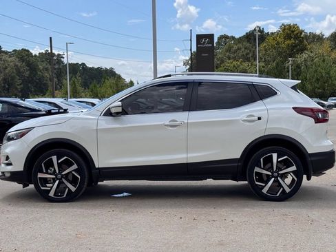 Used 2021 Nissan Rogue Sport SL w/ Premium Package FWD image 12