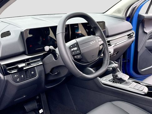 New 2026 Kia Sportage EX image 4