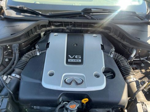 Used 2019 INFINITI Q70 Luxe RWD image 47