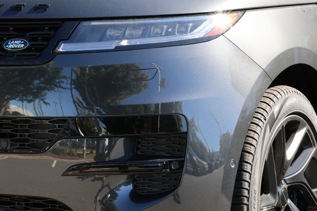 New 2027 Land Rover Range Rover Sport Battersea AWD/4WD image 4