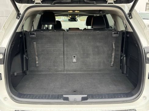 Certified 2020 Toyota Highlander XLE image 45