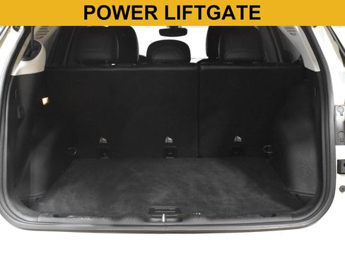 Used 2019 Jeep Compass Latitude FWD image 4