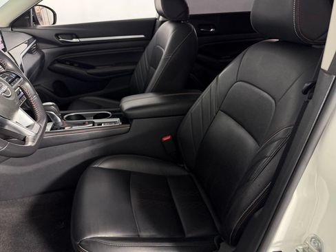 Used 2023 Nissan Altima 2.0 SR FWD image 24