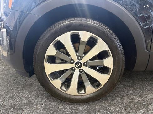 Used 2020 Kia Telluride EX w/ EX Premium Package image 12