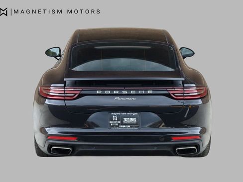 Used 2018 Porsche Panamera 4 image 8
