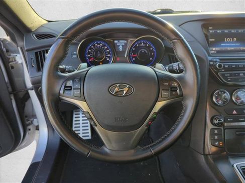 Used 2016 Hyundai Genesis Coupe 3.8 image 12