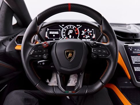 Used 2025 Lamborghini Revuelto AWD/4WD image 70