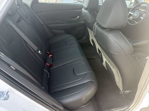 New 2026 Hyundai Elantra Limited FWD image 17
