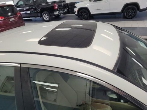 Used 2010 Honda Accord EX image 9