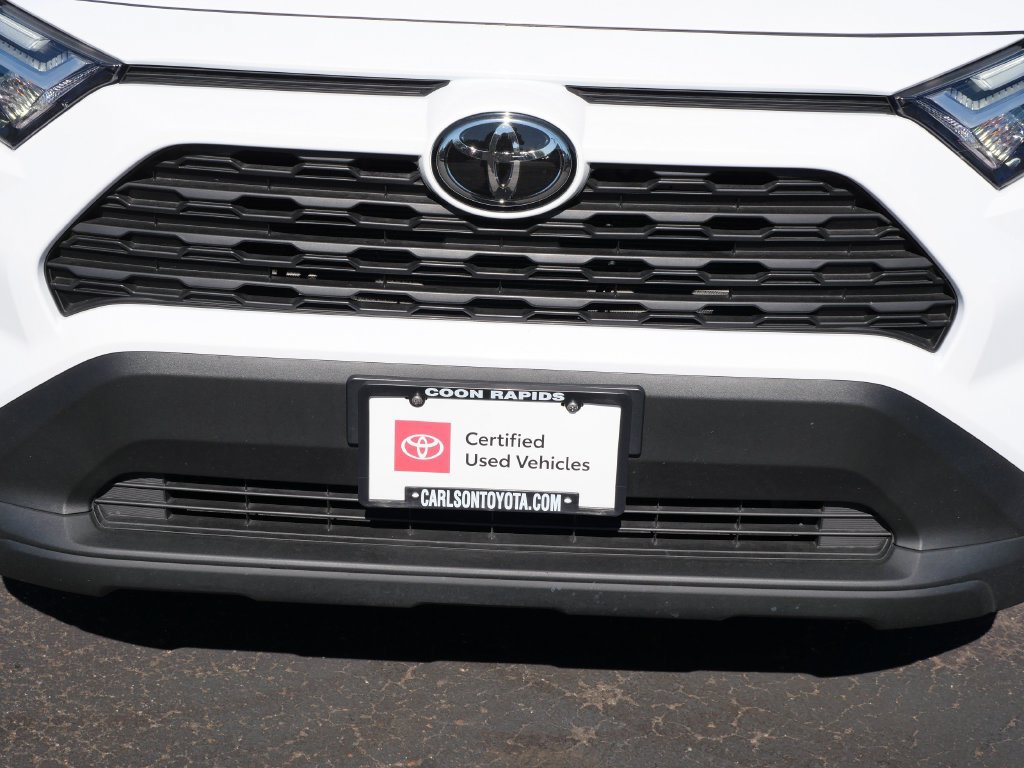 Certified 2025 Toyota RAV4 LE AWD/4WD image 9