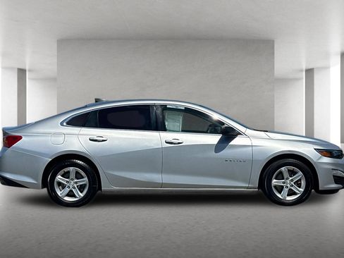 Used 2019 Chevrolet Malibu LS FWD image 3