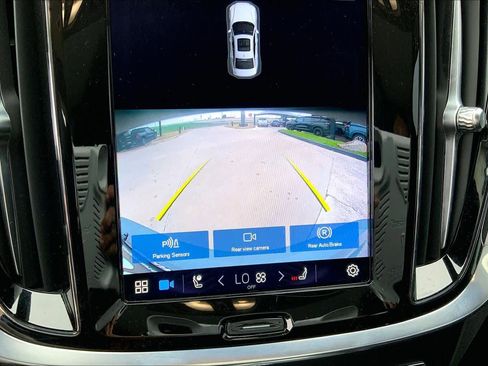 Used 2023 Volvo S60 B5 Core FWD image 26