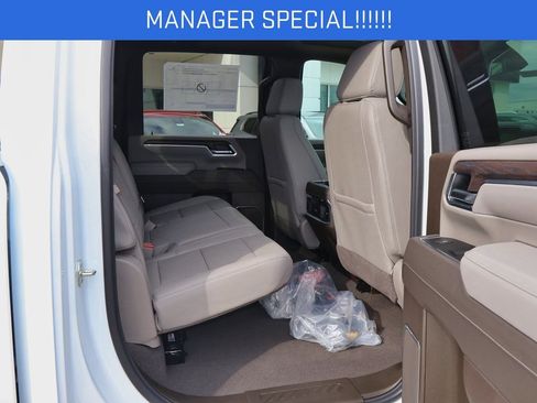 New 2026 GMC Sierra 2500 SLT w/ SLT Premium Package AWD/4WD image 35