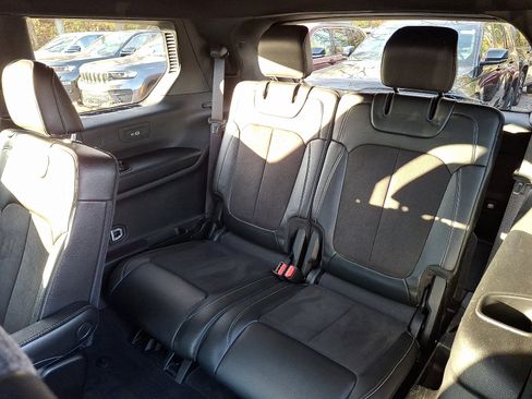 Certified 2023 Jeep Grand Cherokee L Laredo image 11