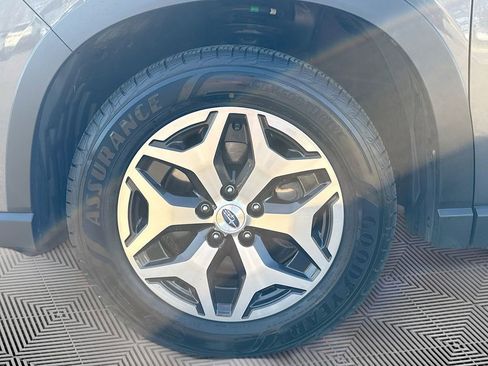 Certified 2023 Subaru Forester Premium image 32