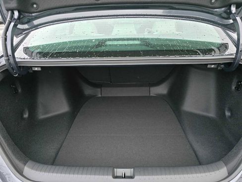 New 2025 Honda Accord SE image 18