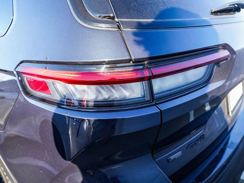 Used 2023 Jeep Grand Cherokee L Limited w/ Black Appearance Package image 9