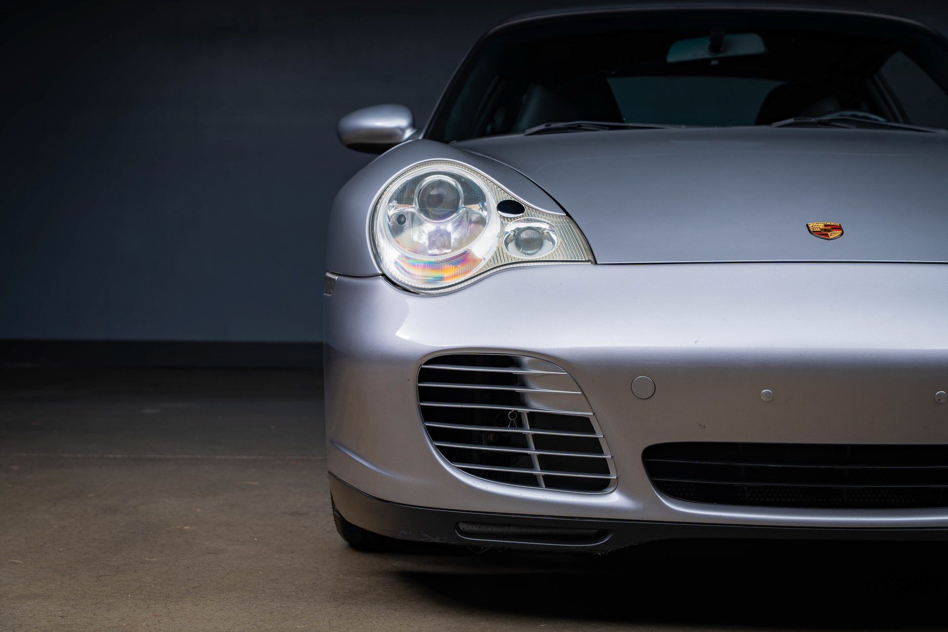 Used 2004 Porsche 911 40th Anniversary RWD image 6