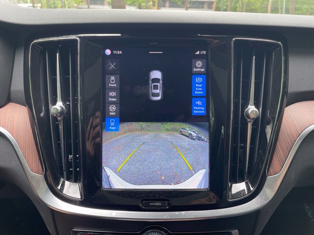 Certified 2023 Volvo S60 B5 Plus AWD/4WD image 21