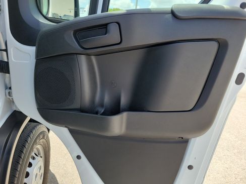 Used 2025 RAM ProMaster 2500 w/ U-Haul Equipment Group FWD image 28
