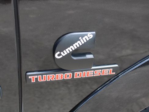 Used 2018 RAM 2500 Laramie w/ Sport Appearance Group AWD/4WD image 34