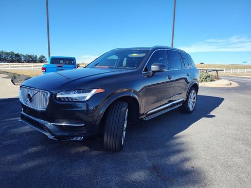 Used 2017 Volvo XC90 T6 Inscription w/ Vision Package image 3