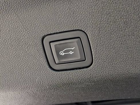 Used 2024 GMC Yukon AT4 w/ Technology Package AWD/4WD image 35