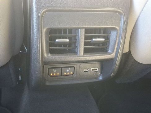 Certified 2022 Cadillac XT4 Luxury w/ Cold Weather Package image 11