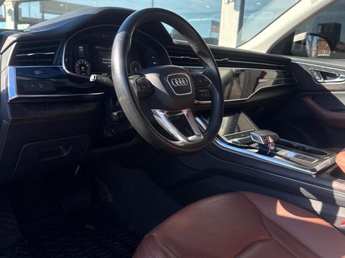 Used 2022 Audi Q8 Premium Plus image 16