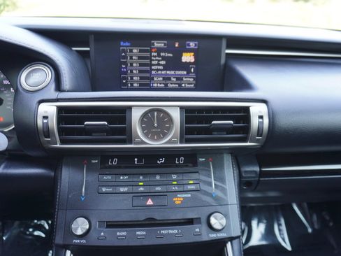 Used 2016 Lexus IS 200t RWD image 18