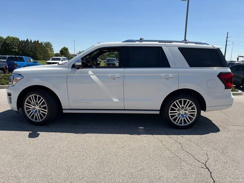 Used 2022 Ford Expedition Platinum AWD/4WD image 4