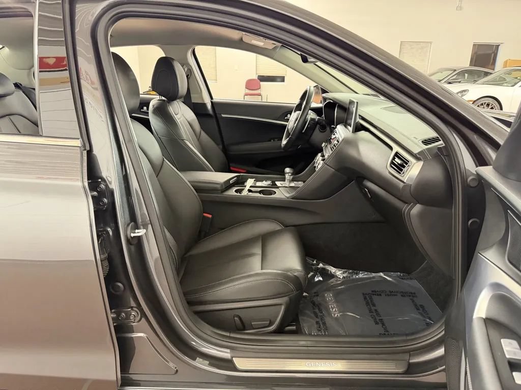 Used 2021 Genesis G70 2.0T AWD/4WD image 33