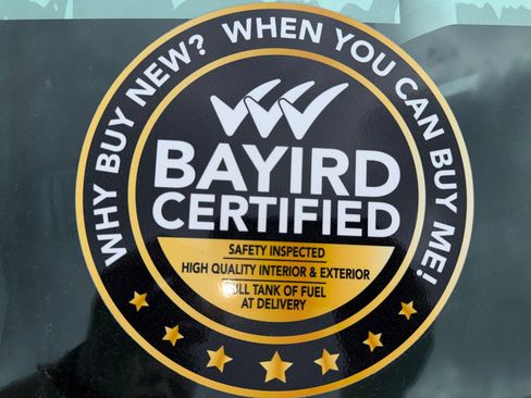 Used 2024 GMC Terrain SLT image 2