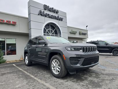 New 2025 Jeep Grand Cherokee Laredo X w/ Luxury Tech Group I