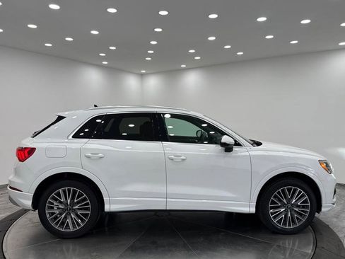 Used 2022 Audi Q3 2.0T Premium w/ Convenience Package image 8