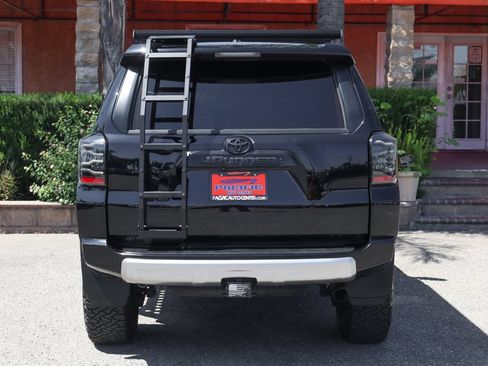 Used 2024 Toyota 4Runner TRD Off-Road Premium w/ Moonroof Package AWD/4WD image 7