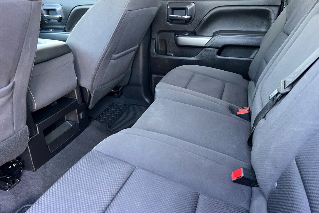 Used 2018 Chevrolet Silverado 1500 LT w/ All Star Edition RWD image 14