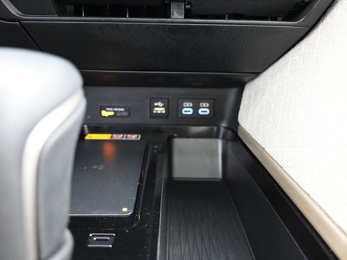 Certified 2025 Toyota Camry XLE image 16